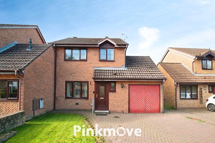 3 Bedroom Detached House For Sale In Myrtle Drive, Rogerstone, Newport, NP10