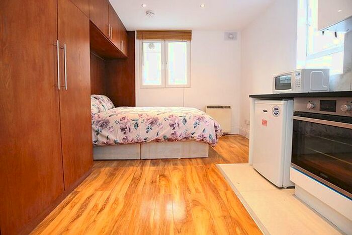 Studio To Rent In Inverness Terrace, London, W2