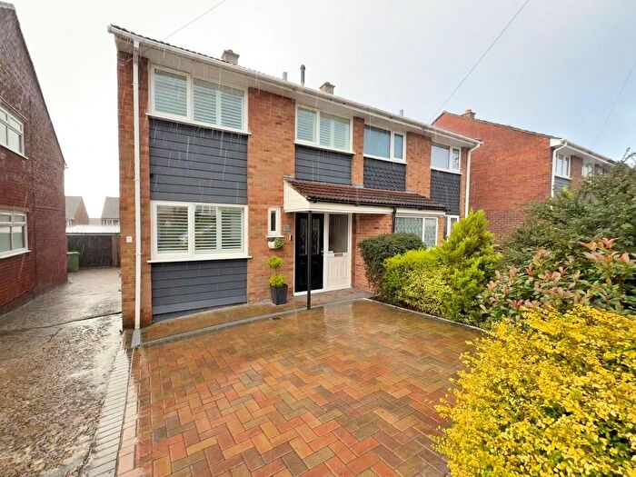 3 Bedroom Semi-Detached House For Sale In Cranborne Road, Cosham, PO6