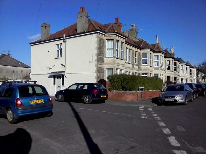 2 Bedroom Apartment To Rent In Selworthy Road, Knowle, Bristol, BS4