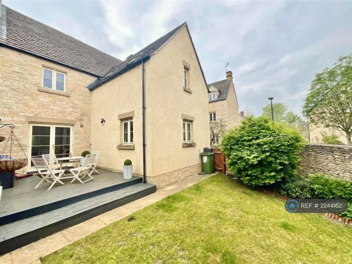 4 Bedroom End Of Terrace House To Rent In Blackberry Walk, Cirencester, GL7