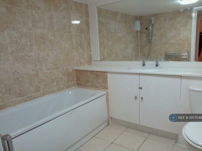 3 Bedroom Terraced House To Rent In Delce Road, Rochester, ME1