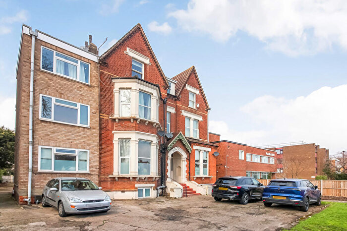 1 Bedroom Flat For Sale In Ripon House, Croydon Road, Beckenham, Kent, BR3