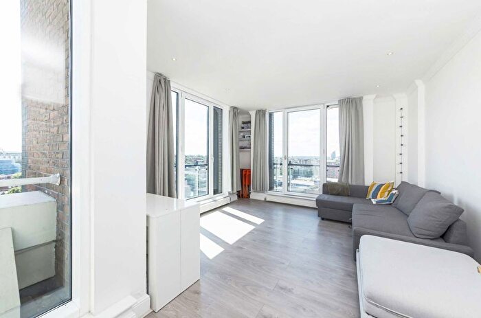 2 Bedroom Flat To Rent In Coral Row, Wandsworth, SW11