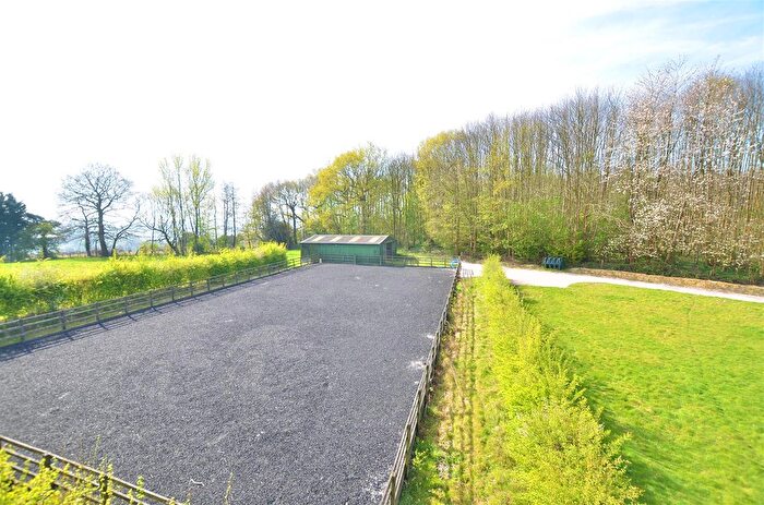 2 Bedroom Equestrian Property For Sale In Tonbridge, West Kent, ME18