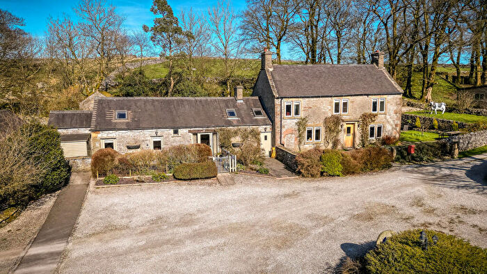 20 Bedroom Guest House For Sale In Earl Sterndale, Buxton, SK17