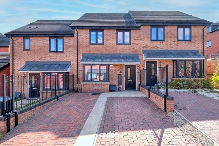 3 Bedroom Terraced House For Sale In Primrose Park Road, Birmingham, B38