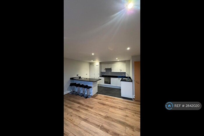 2 Bedroom Flat To Rent In Capitol Square, Epsom, KT17