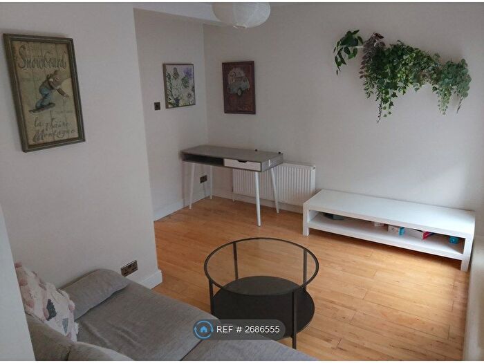 2 Bedroom Flat To Rent In High Street, Croydon, CR0