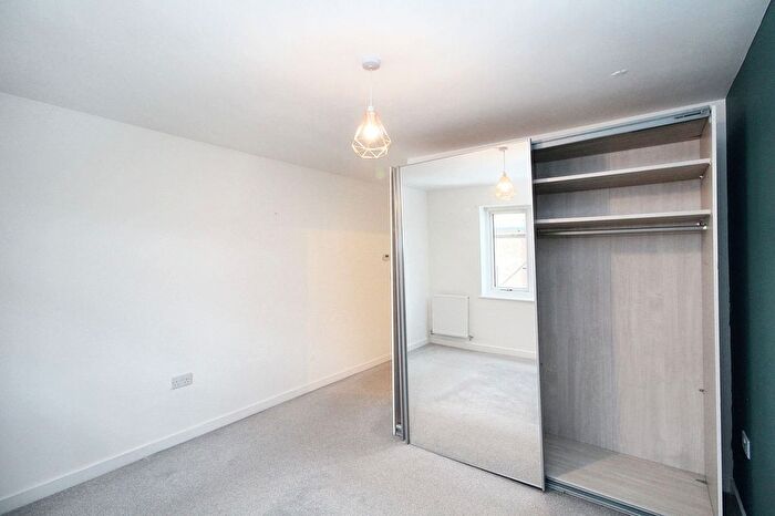 2 Bedroom Flat For Sale In Sir John Fogge Avenue, Ashford, TN23