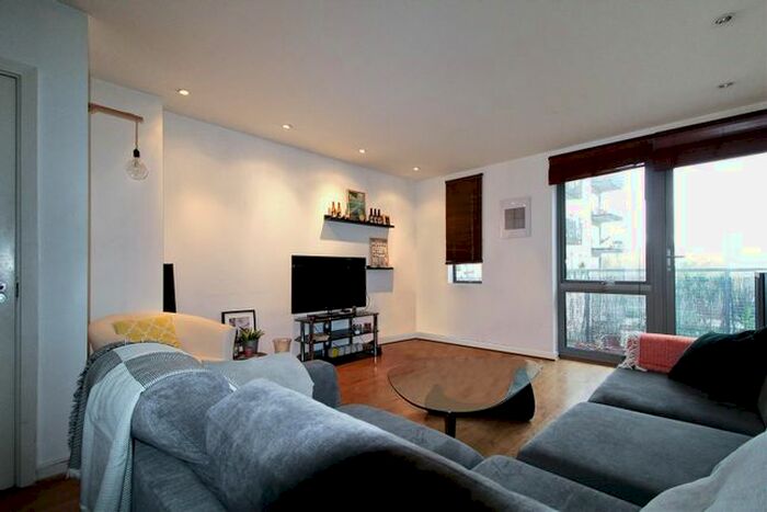 2 Bedroom Flat To Rent In Wick Lane, London, E3