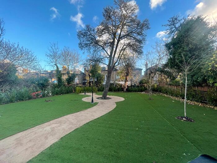 1 Bedroom Flat To Rent In Camden Road, London, N7