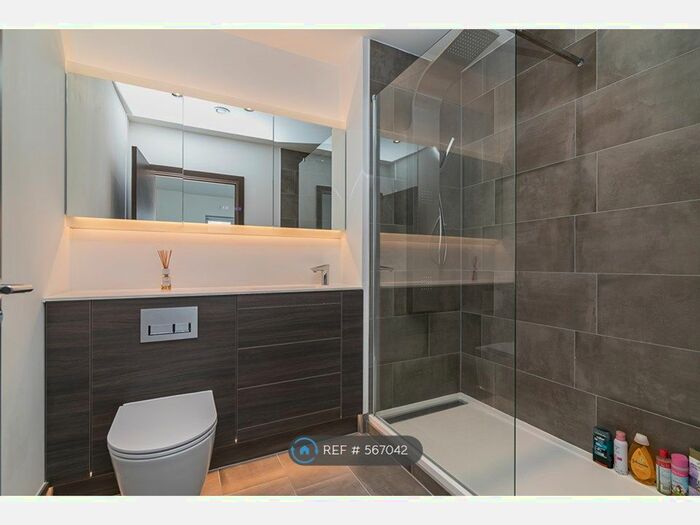 2 Bedroom Flat To Rent In Sydney Road, Watford, WD18