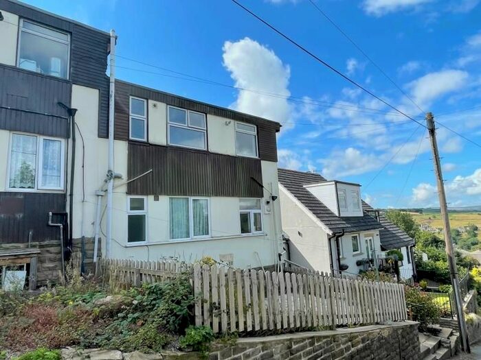 2 Bedroom Flat To Rent In Tommy Lane, Linthwaite, Huddersfield, HD7