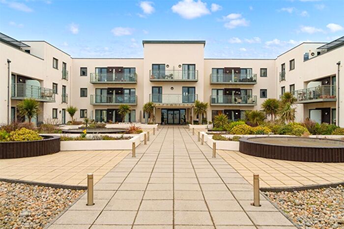 2 Bedroom Flat For Sale In The Waterfront, Goring-by-Sea, Worthing, West Sussex, BN12