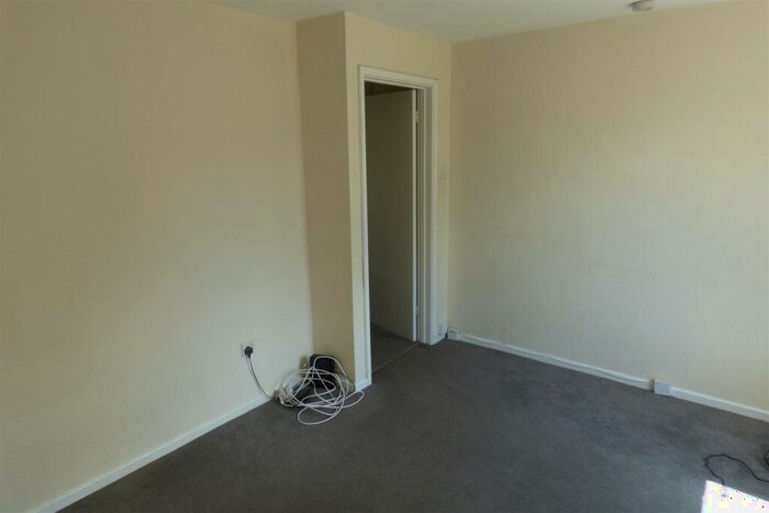 2 Bedroom Semi-Detached House To Rent In Buckingham Drive, Stoke Gifford, Bristol, BS34