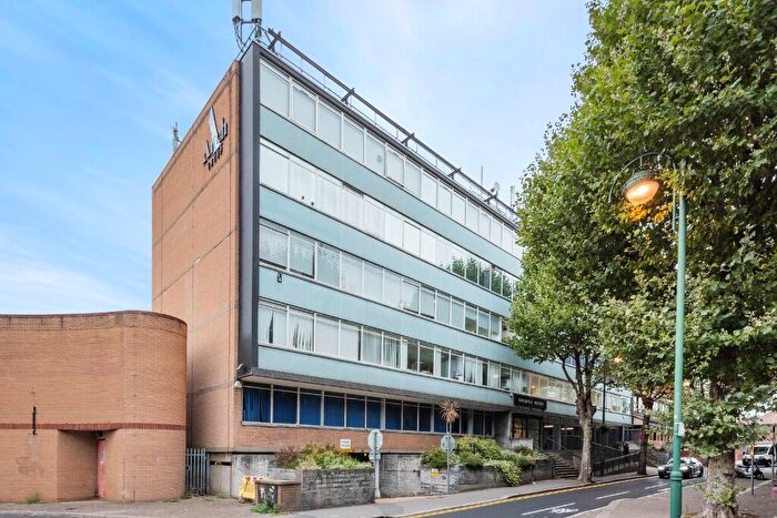 1 Bedroom Flat To Rent In Kirkdale Road, London, E11