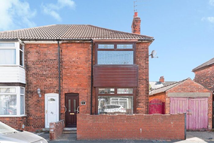 3 Bedroom Semi-Detached House For Sale In Monmouth Street, Hull, HU4