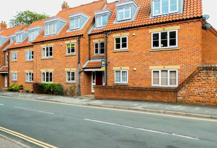 2 Bedroom Flat To Rent In School Lane, Beverley, HU17