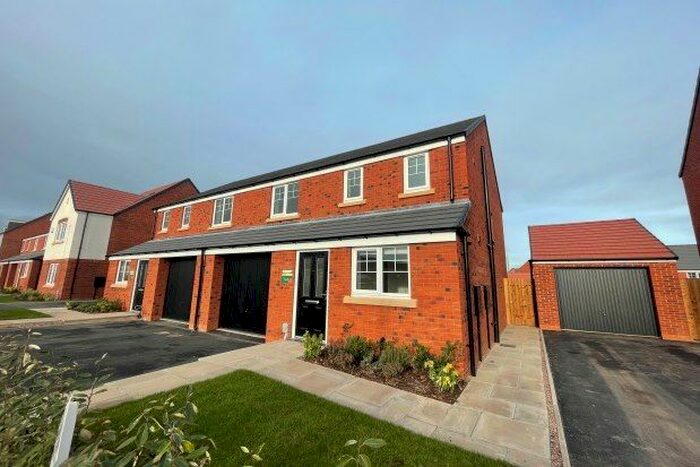 3 Bedroom Property To Rent In Baker Way, Lichfield, WS14