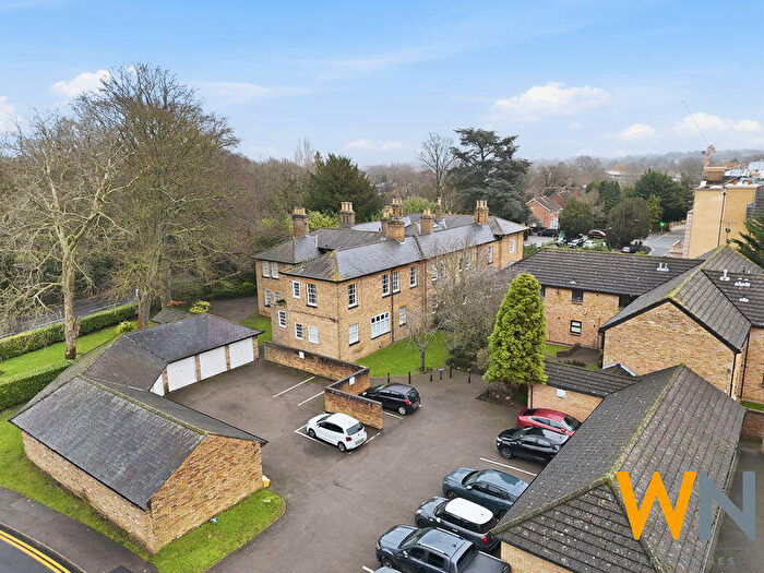 2 Bedroom Apartment For Sale In Beech House Rayleigh Road, Brentwood, CM13