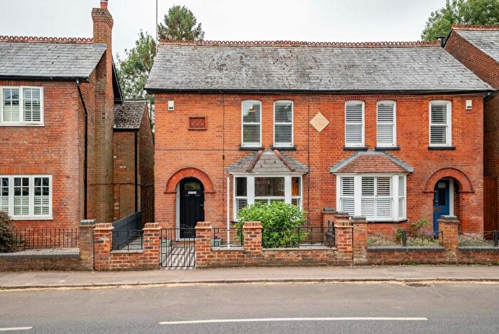 3 Bedroom Semi-Detached House To Rent In High Street, Kimpton, Hitchin, Hertfordshire, SG4