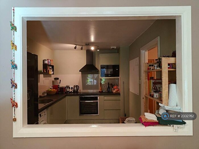 1 Bedroom Flat To Rent In Broadwalk, Birmingham, B1