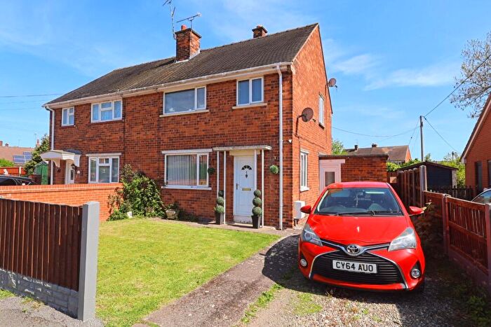 3 Bedroom Semi Detached House For Sale In Watts Dyke, Llay, Wrexham, LL12