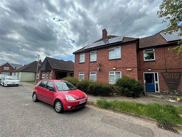 2 Bedroom Flat To Rent In Vince Close, West Mersea, CO5