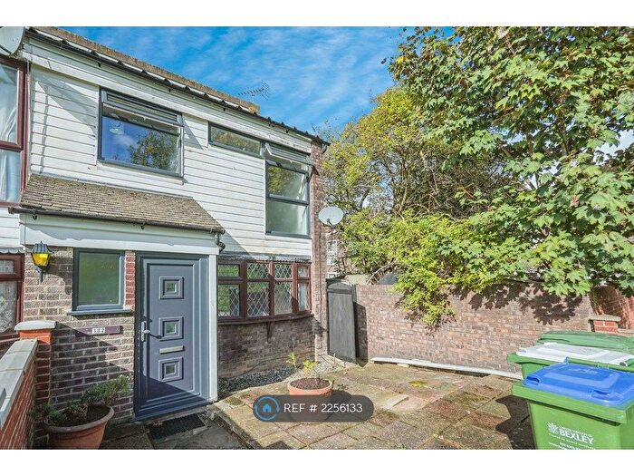 3 Bedroom End Of Terrace House To Rent In Overton Road East, London, SE2