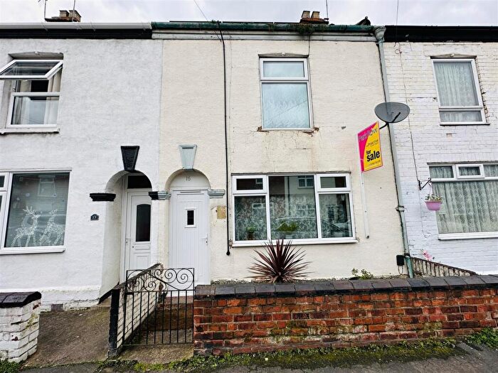 2 Bedroom Terraced House For Sale In Marlborough Avenue, Goole, DN14
