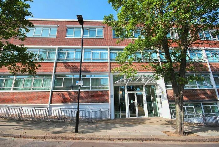 2 Bedroom Flat To Rent In Mercury House, Heathcroft, London, W5