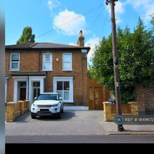 3 Bedroom Semi-Detached House To Rent In Dagnall Park, London, SE25