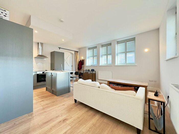 1 Bedroom Apartment For Sale In Newbury Street, Wantage, OX12