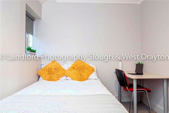 1 Bedroom Property To Rent In Cobbett Road, Guildford, Surrey, GU2