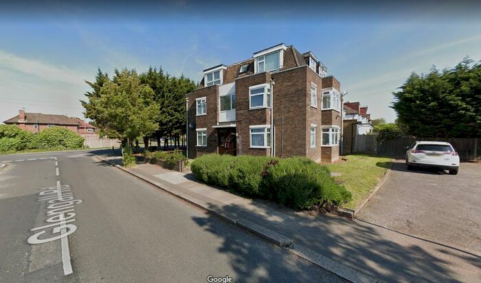 2 Bedroom Flat To Rent In Glengall Road, Edgware, HA8