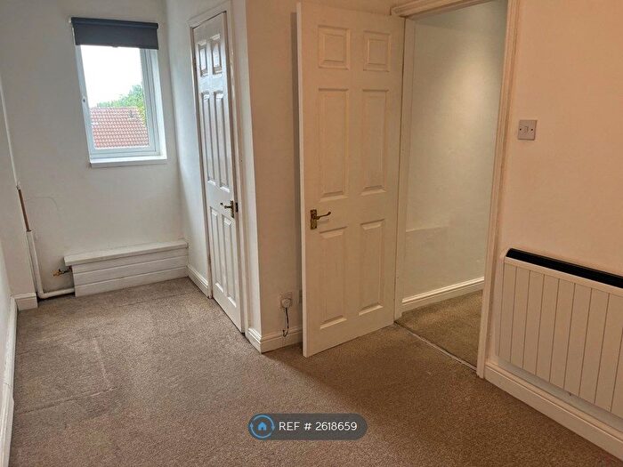 1 Bedroom Flat To Rent In Windy Nook, Gateshead, NE10