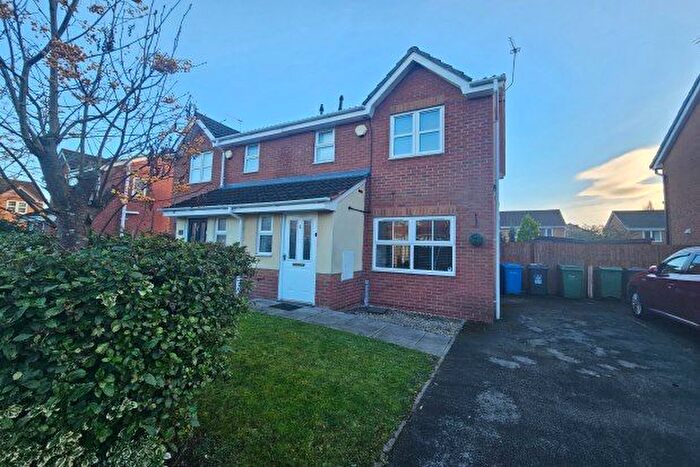 3 Bedroom Semi-Detached House To Rent In Norley Close, Warrington, WA5