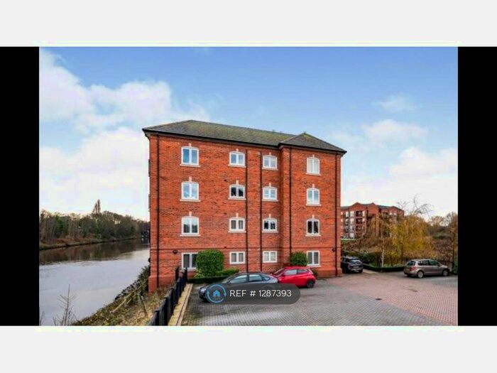2 Bedroom Flat To Rent In Waters Edge, Warrington, WA4