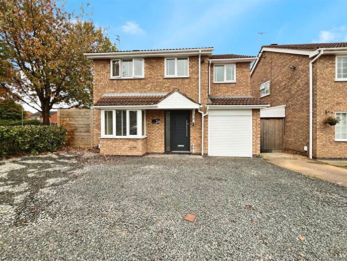 4 Bedroom Detached House For Sale In Pawley Close, Whetstone, LE8