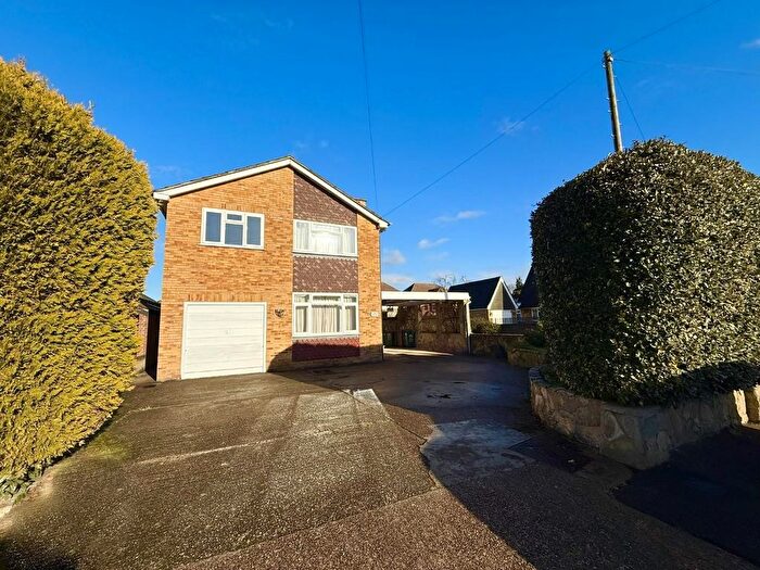 4 Bedroom Detached House For Sale In Ashgrove Road, Ashford, TW15