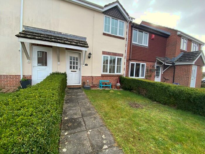 2 Bedroom Terraced House To Rent In Harting Close, Clanfield, PO8