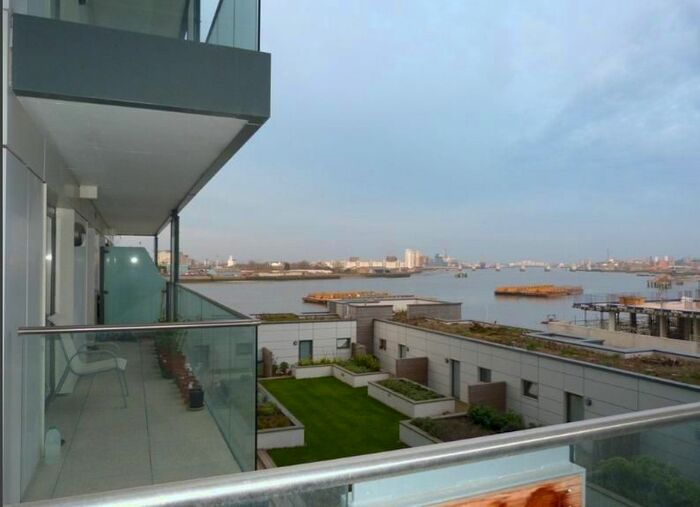 2 Bedroom Flat To Rent In Barge Walk, City Peninsula, Greenwich, , London, SE10