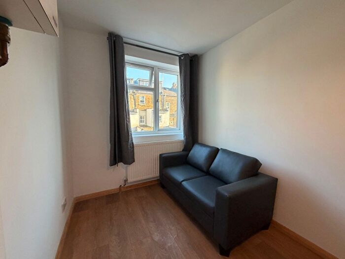 1 Bedroom Flat To Rent In Seven Sisters Road, London, N7