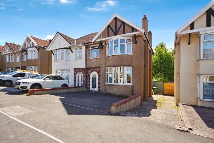 3 Bedroom Semi-Detached House For Sale In Hanham Road, Hanham, Bristol, Gloucestershire, BS15