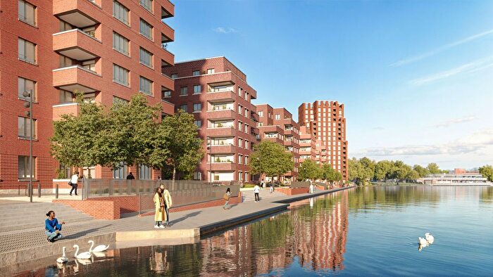 3 Bedroom Flat For Sale In Belvedere Road, London, SE2