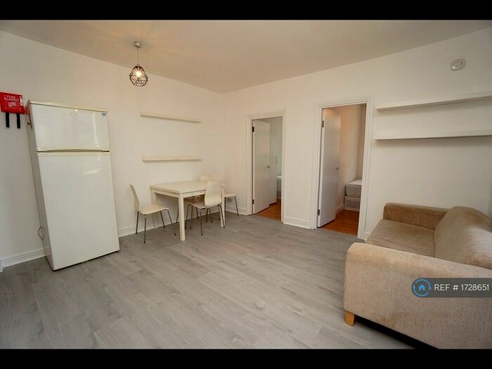 2 Bedroom Flat To Rent In Essex Road, London, N1