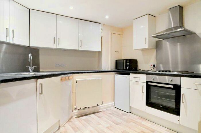 6 Bedroom Terraced House To Rent In White Street, Brighton, BN2