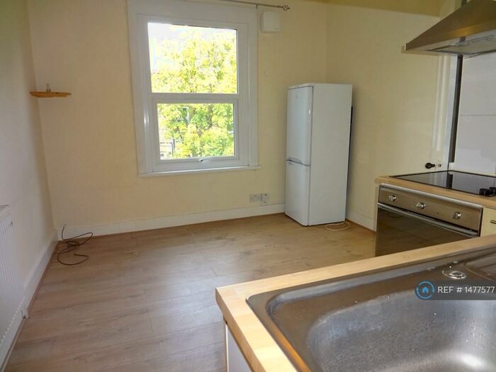 2 Bedroom Terraced House To Rent In Lea Bridge Road, London, E10