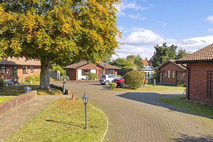 2 Bedroom Retirement Property For Sale In Oakmead Green, Epsom, KT18